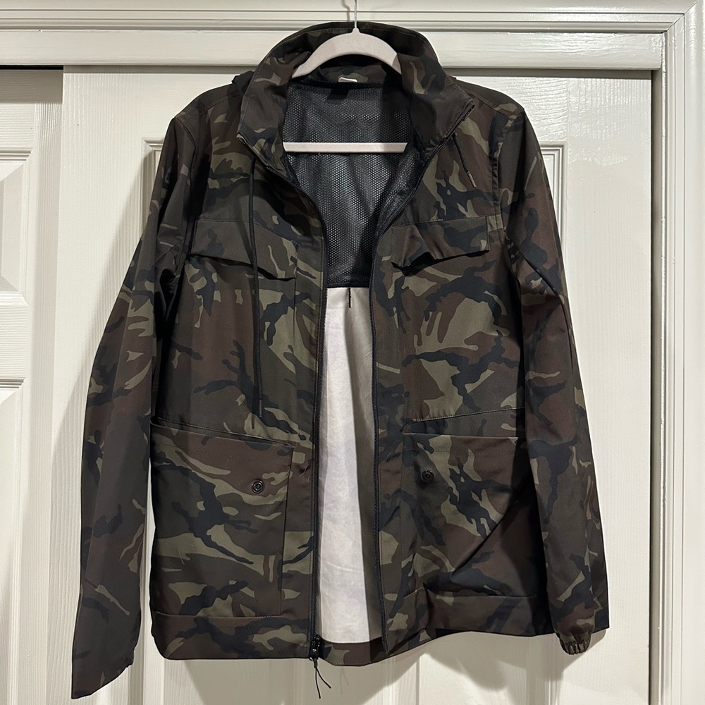 Old navy unisex Camouflage Jacket